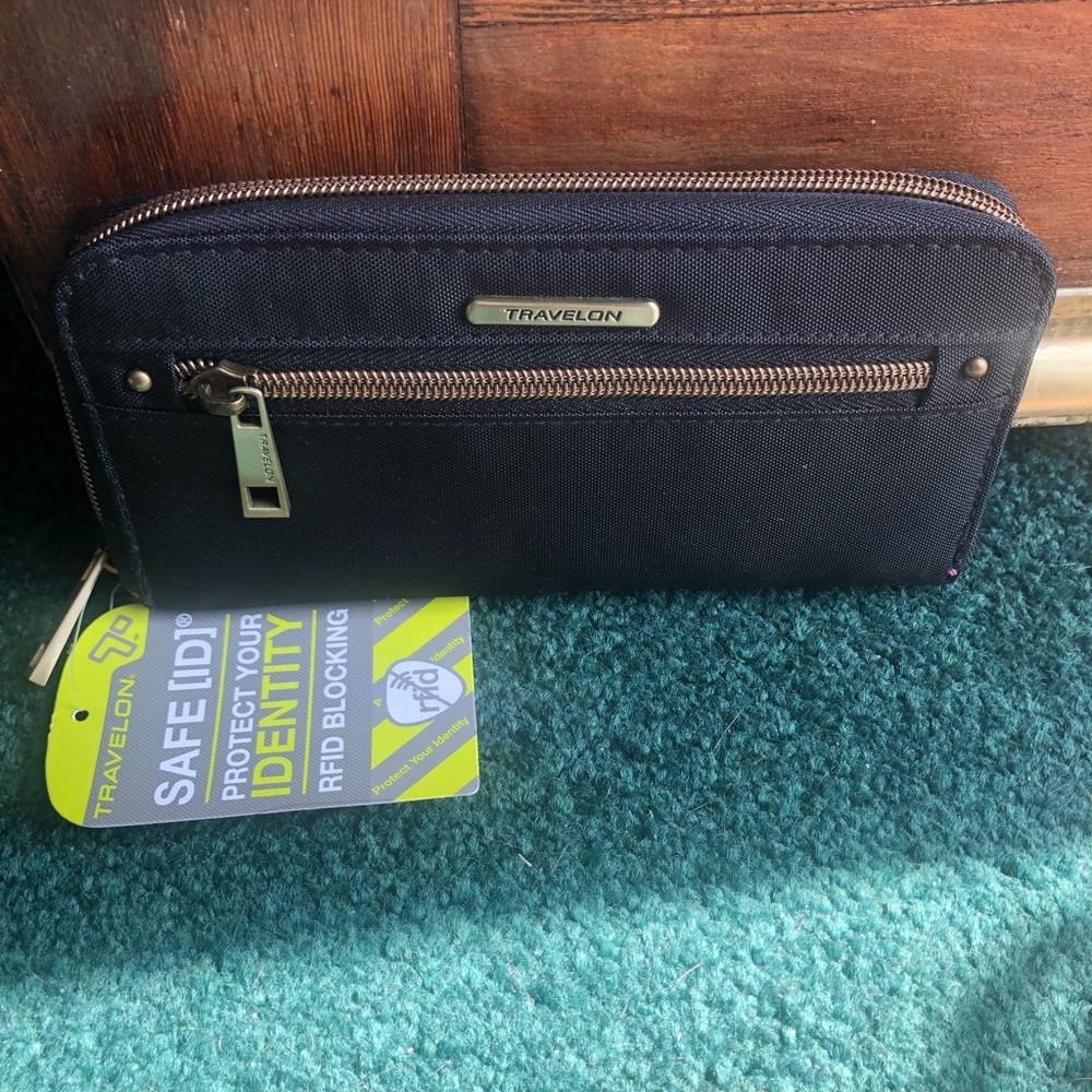 Travelon RFID Blocking Wallet